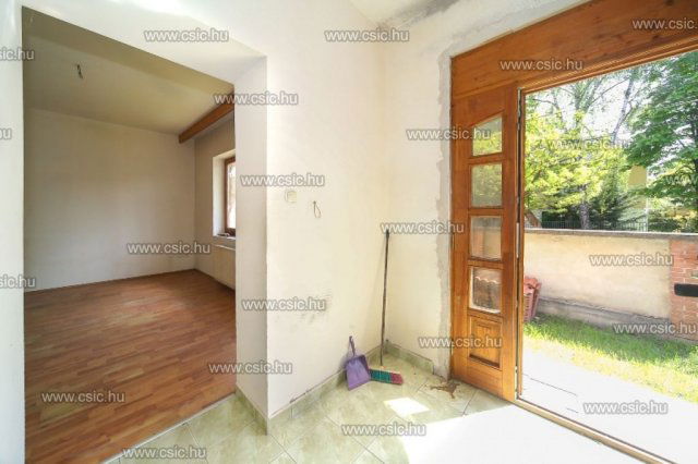 Eladó családi ház, Budapesten, III. kerületben 132 M Ft