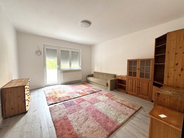 Kiadó téglalakás, albérlet, Pécsett, Páfrány utcában