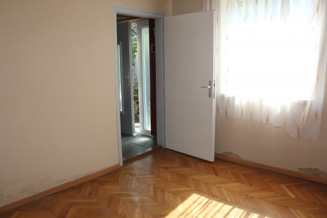 Eladó családi ház, Kapuváron 55 M Ft, 3 szobás