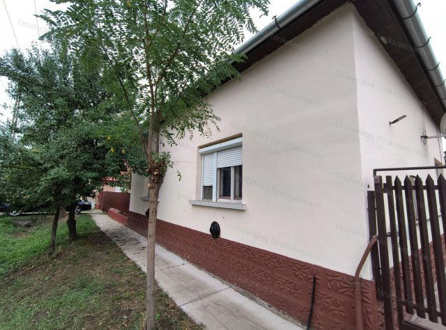 Eladó családi ház, Törökszentmiklóson 29.9 M Ft, 3 szobás