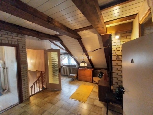 Eladó családi ház, Szentgotthárdon 89.9 M Ft, 8 szobás
