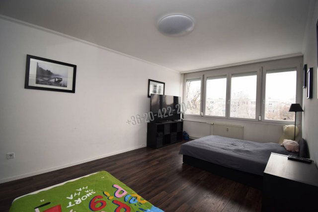 Eladó panellakás, Szigetszentmiklóson 55.9 M Ft, 2 szobás