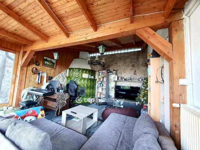 Eladó családi ház, Pannonhalmán 145 M Ft, 2+2 szobás