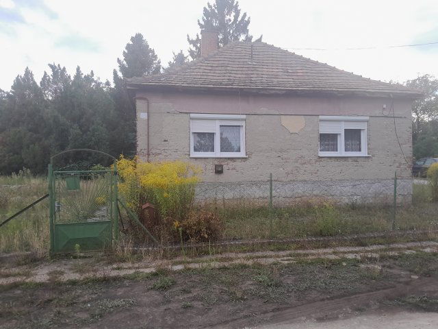 Eladó családi ház, Rózsaszentmártonon 16.9 M Ft, 2 szobás
