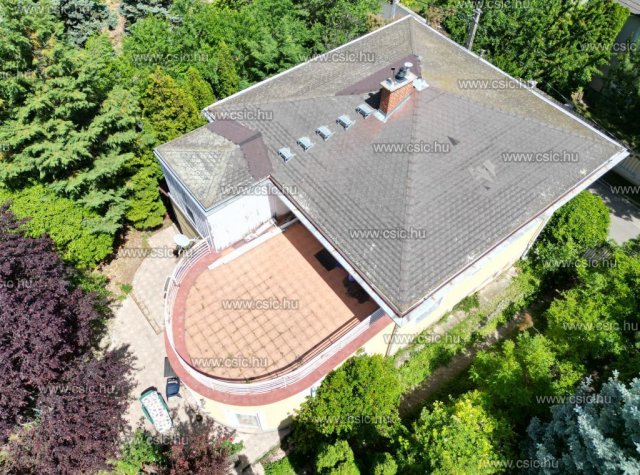 Eladó családi ház, Budapesten, III. kerületben 440 M Ft
