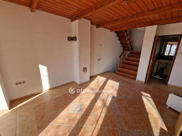 Eladó családi ház, Dunakeszin 130 M Ft, 5 szobás