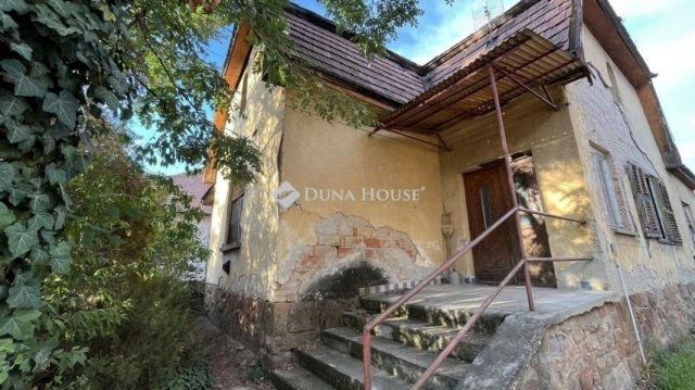 Eladó családi ház, Veresegyházon 57 M Ft, 4 szobás