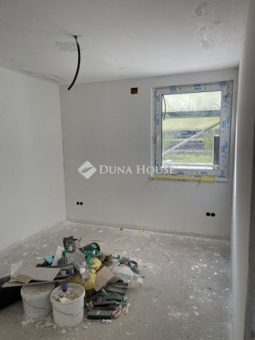 Eladó téglalakás, Siófokon 84.9 M Ft, 3 szobás