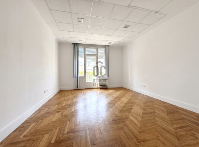 Eladó téglalakás, Budapesten, VI. kerületben 265 M Ft, 4 szobás