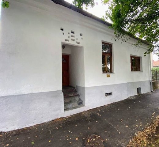 Eladó téglalakás, Miskolcon 55 M Ft, 6 szobás