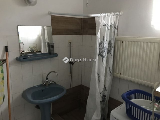 Eladó családi ház, Iszkaszentgyörgyön 83.9 M Ft, 5 szobás