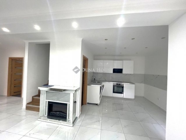 Eladó téglalakás, Budapesten, IV. kerületben 220 M Ft, 5 szobás