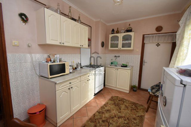 Eladó családi ház, Zalaegerszegen 40 M Ft, 2 szobás