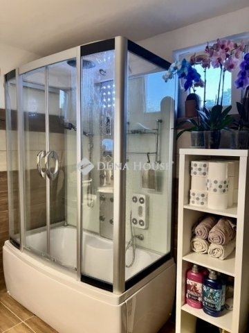 Eladó családi ház, Tápióságon 71.5 M Ft, 4 szobás