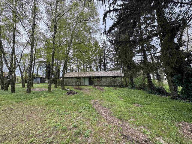 Eladó családi ház, Kadarkúton 18.99 M Ft, 9 szobás