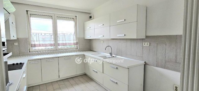 Eladó sorház, Debrecenben 280 M Ft, 6 szobás