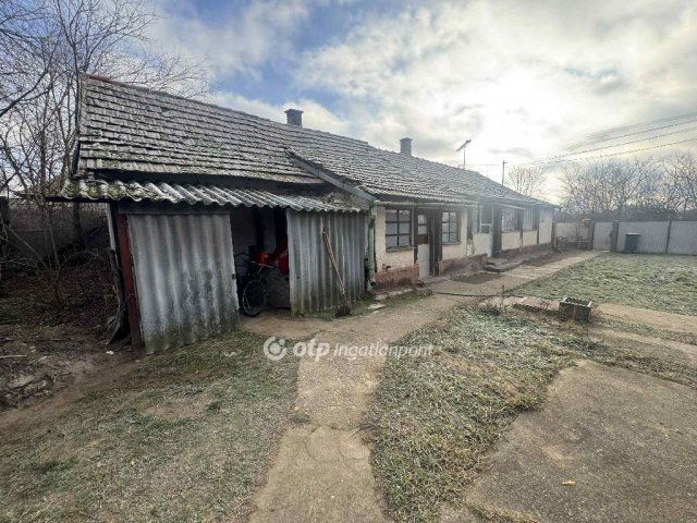 Eladó családi ház, Hosszúpályin 12.5 M Ft, 2 szobás