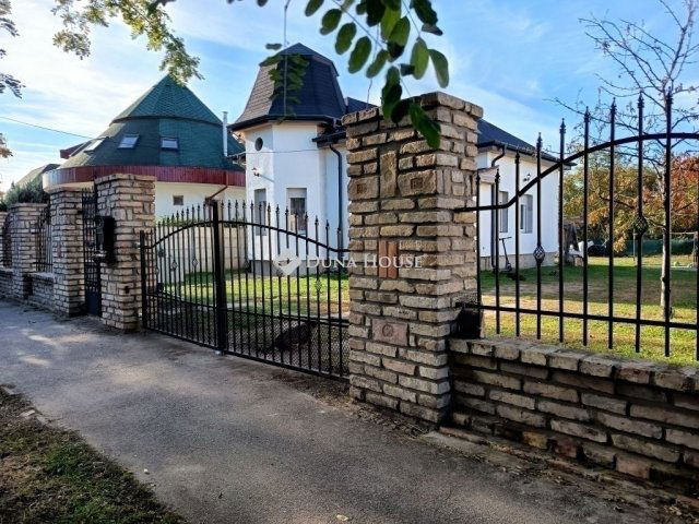 Eladó családi ház, Budapesten, XVIII. kerületben 134.9 M Ft