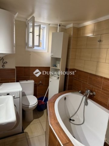 Eladó téglalakás, Budapesten, II. kerületben 58 M Ft, 1 szobás