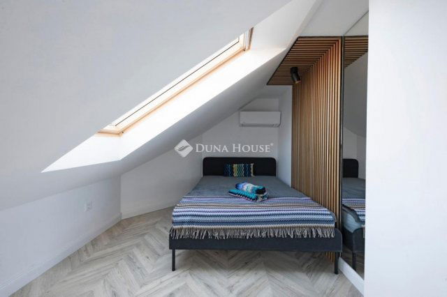 Eladó téglalakás, Budapesten, V. kerületben 79.9 M Ft