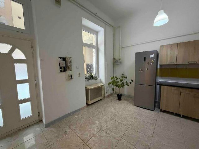 Eladó téglalakás, Budapesten, VII. kerületben, Nefelejcs utcában