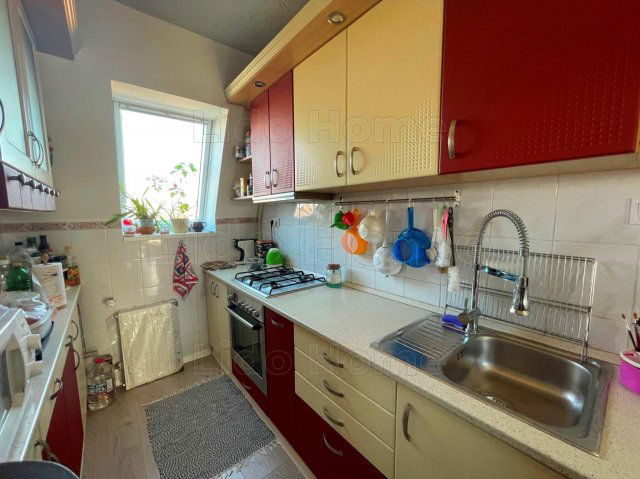 Eladó téglalakás, Keszthelyen 65.9 M Ft, 4 szobás