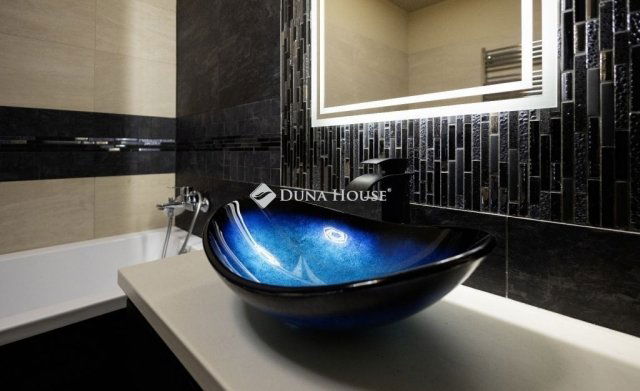 Eladó téglalakás, Budapesten, III. kerületben 121.99 M Ft