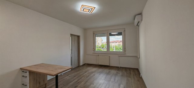 Eladó panellakás, Szegeden, Cső utcában 63.49 M Ft, 3 szobás