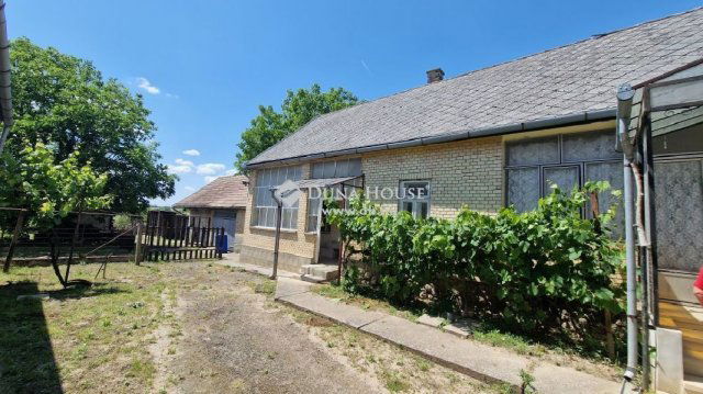 Eladó családi ház, Zsámbokon 38 M Ft, 5 szobás