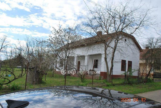 Eladó családi ház, Tiszaszentimrén 14.99 M Ft, 2 szobás