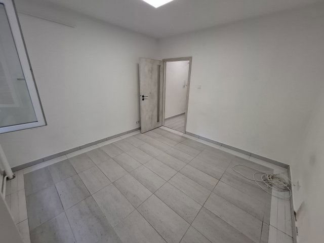 Eladó panellakás, Budapesten, XV. kerületben, Zsókavár utcában