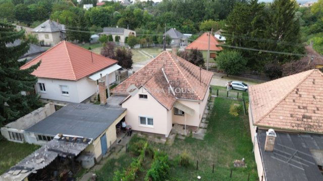 Eladó családi ház, Lábatlanon 45 M Ft, 3 szobás
