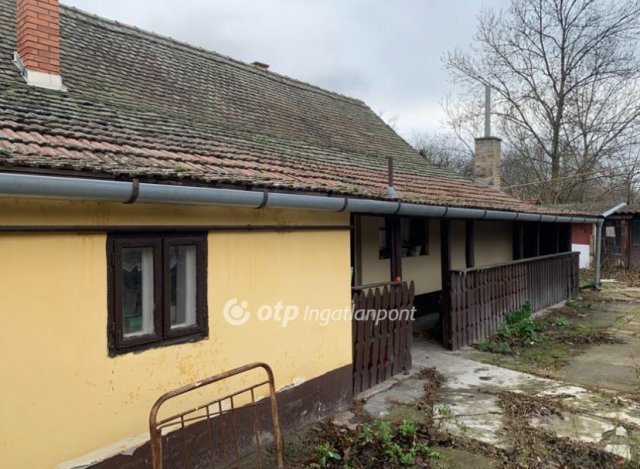 Eladó családi ház, Cegléden 29.5 M Ft, 3+1 szobás
