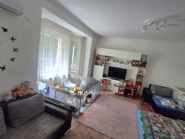 Eladó családi ház, Budapesten, XVI. kerületben 198 M Ft