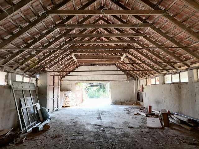 Kiadó ipari ingatlan, Újszentivánon 216 E Ft / hó