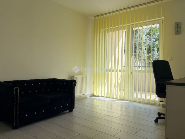 Kiadó iroda, Szombathelyen, Óperint utcában 245 E Ft / hó