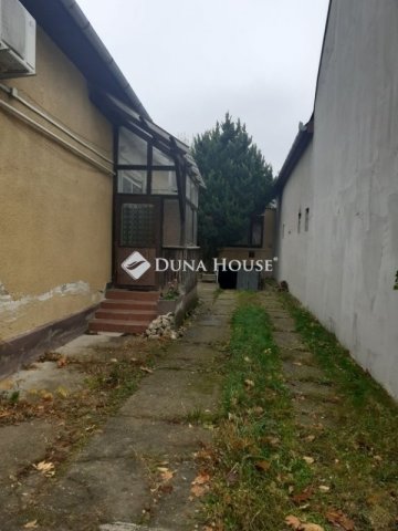 Eladó családi ház, Budapesten, XXI. kerületben 125.5 M Ft