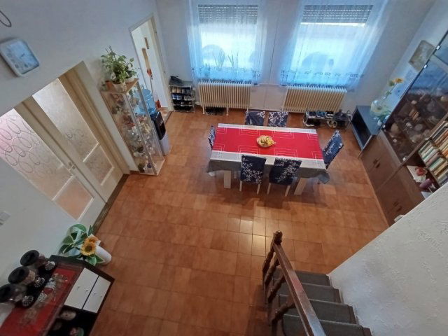 Eladó családi ház, Mohácson 52.9 M Ft, 5 szobás