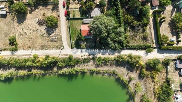 Eladó nyaraló, Dunaharasztin 19.9 M Ft, 2 szobás