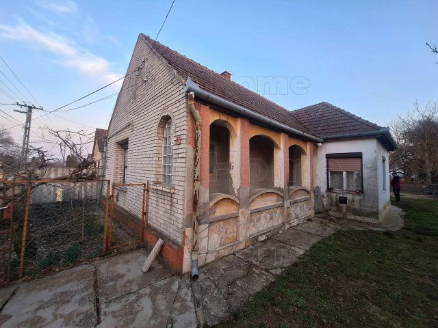 Eladó családi ház, Magyaratádon 19.9 M Ft, 2+1 szobás