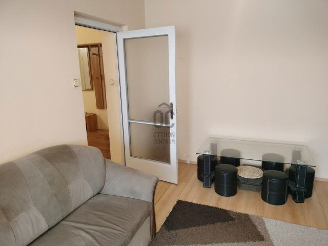 Eladó panellakás, Győrött 46.499 M Ft, 2 szobás