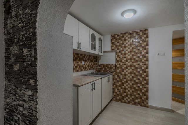 Eladó nyaraló, Baján 19.9 M Ft, 4+1 szobás