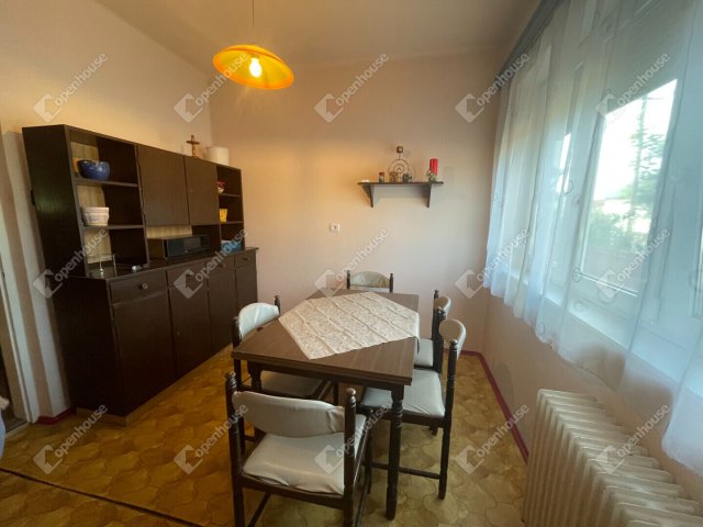 Eladó téglalakás, Hajdúböszörményen 45 M Ft, 3 szobás