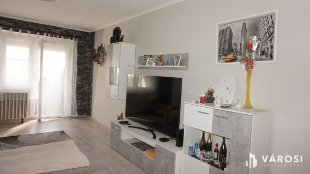 Eladó panellakás, Hódmezővásárhelyen 40 M Ft, 2 szobás