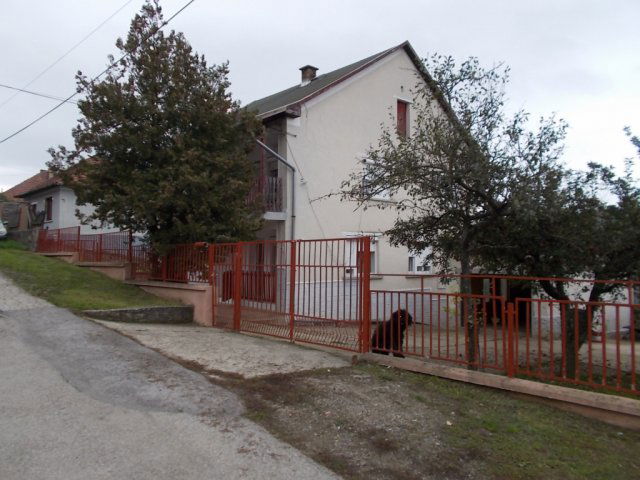 Eladó családi ház, Ózdon 19.3 M Ft, 3 szobás