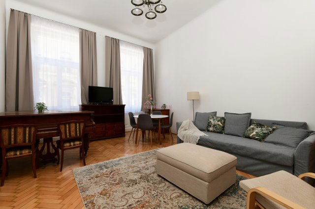 Kiadó téglalakás, albérlet, VI. kerületben, Szív utcában