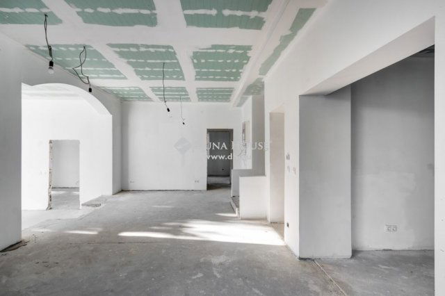 Eladó családi ház, Budapesten, XII. kerületben 860.2 M Ft