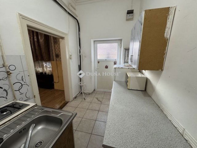 Eladó téglalakás, Budapesten, X. kerületben 27.9 M Ft, 1 szobás