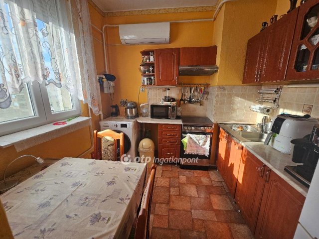 Eladó téglalakás, Martfűn 26.5 M Ft, 2 szobás