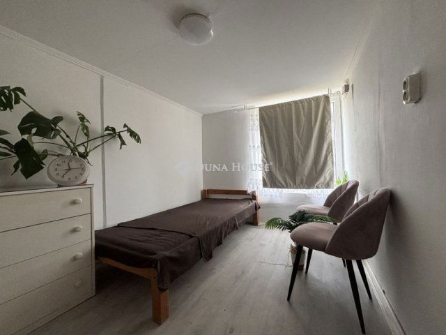 Eladó családi ház, Pilisen 24.9 M Ft, 2 szobás
